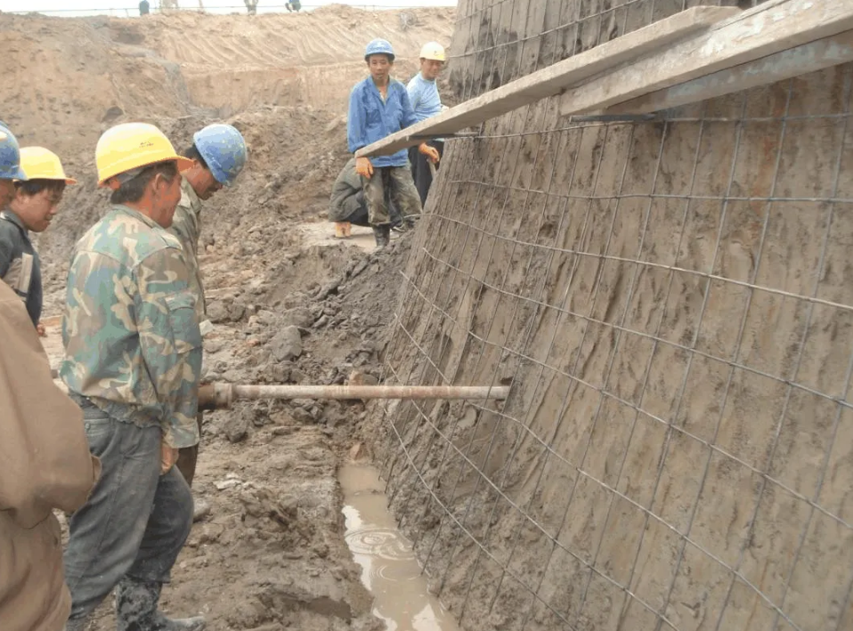 湘潭常见基坑支护开挖事故的原因分析与处理方法